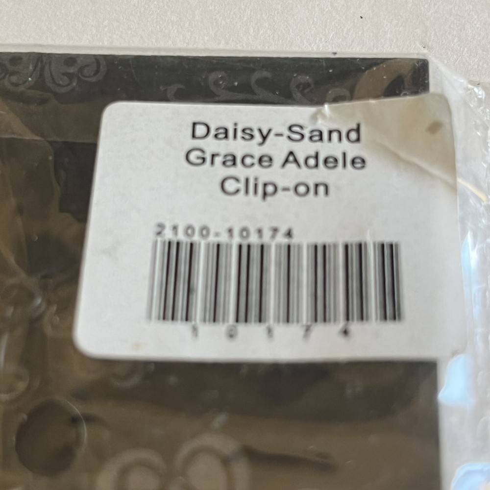 Grace Adele Daisy Sand Purse Clip On Keychain NWT