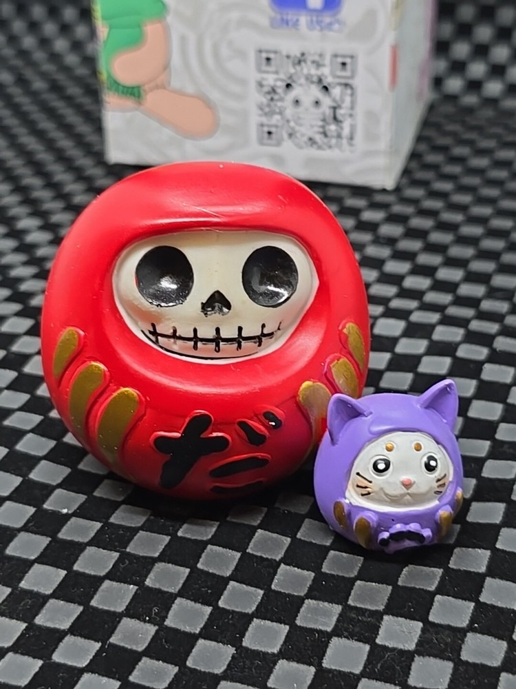 Furrybones Figurine 'Daruma'. FREE SHIPPING!