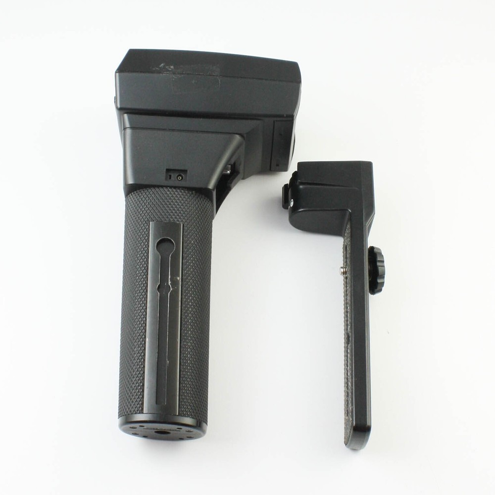 "Popular" Flash Unit - With Bracket - Made in Japan - Tested