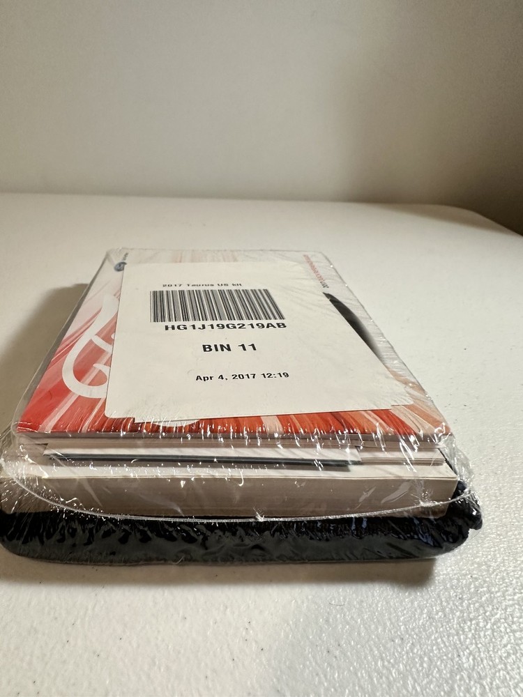 2017 Ford Taurus Owner Manual Set