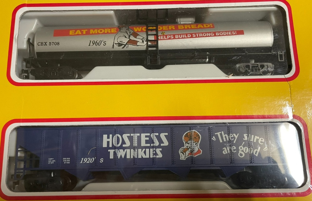 MEHANO HO #T340 - Thunderbolt Express Train - Hostess