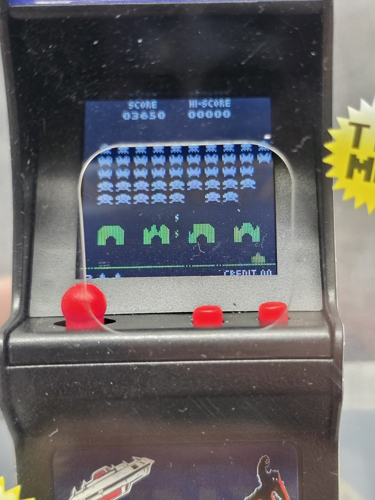 Super Impulse Tiny Arcade Space Invaders Key Chain Fully Functional Arcade Game