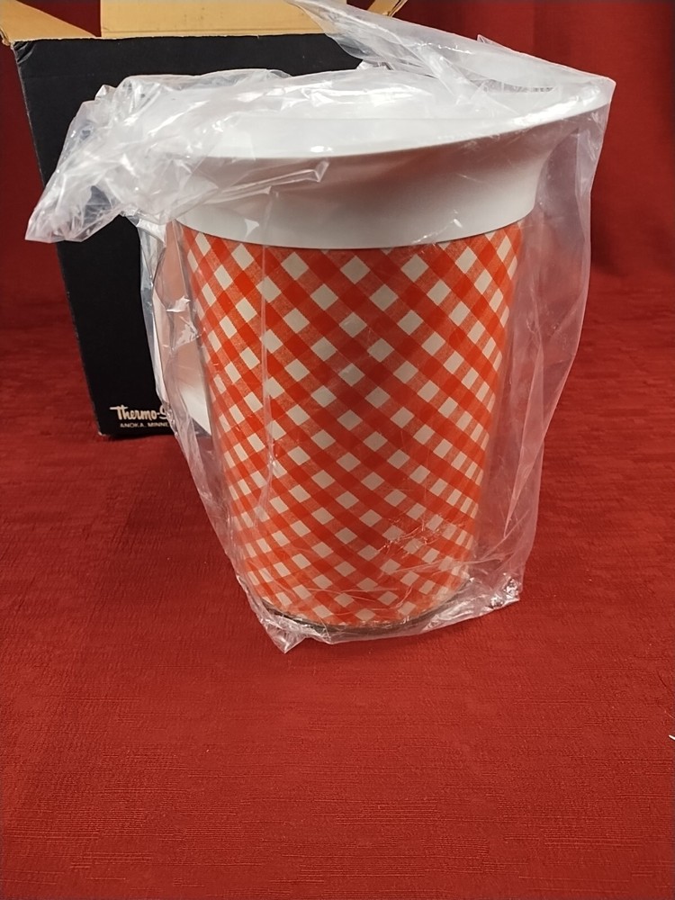 Thermo Serv White And Red Checked 55oz Insulated Beverage Server IOB