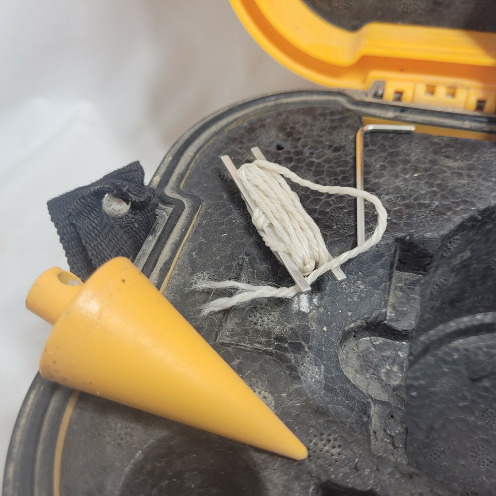 Futura AL-32 Automatic Level With Hard Case, Manual & Accessories