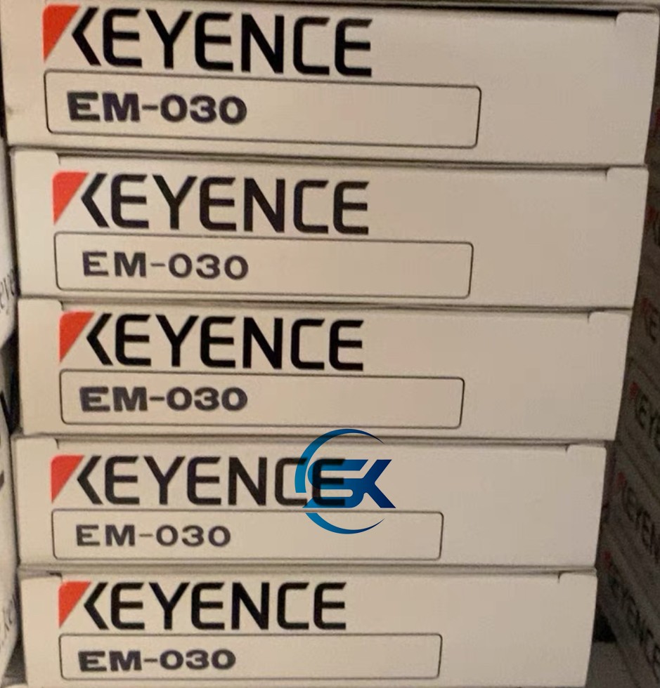 New in box KEYENCE EM-030 Proximity Sensor EM030