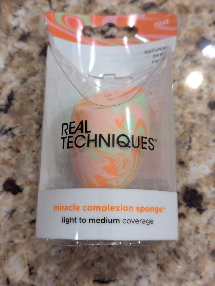 Real Techniques Orange Swirl Miracle Complexion Sponge