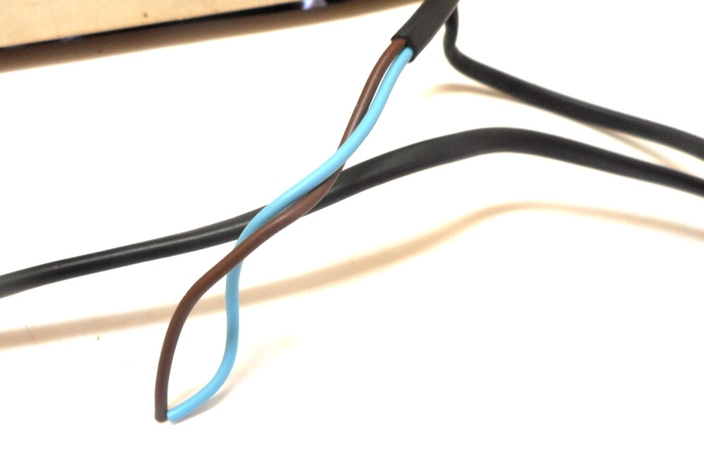 NUMARK TURNTABLE TT1400 - POWER CORD - PARTING OUT