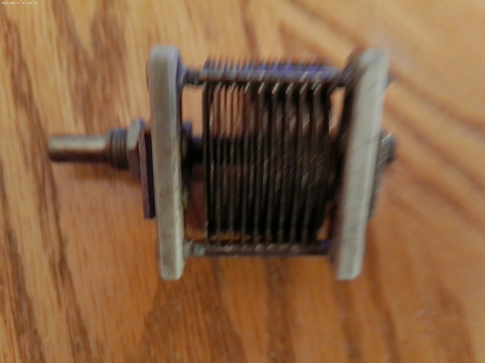 VINTAGE VARIABLE CAPACITOR TESTING GOOD AT 160PF