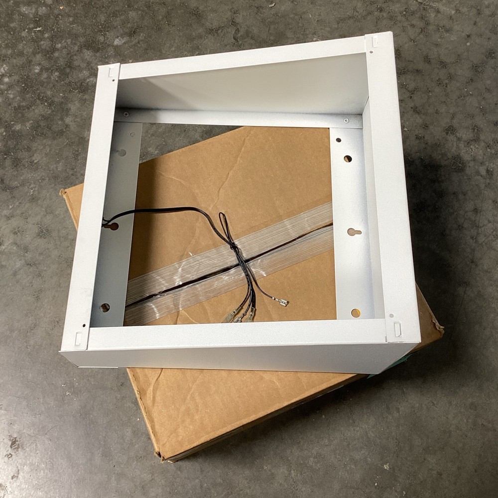 Quam SYSTEM 3/VC 8" Slanted Square Surface Wall-Mount Speaker Volume Control