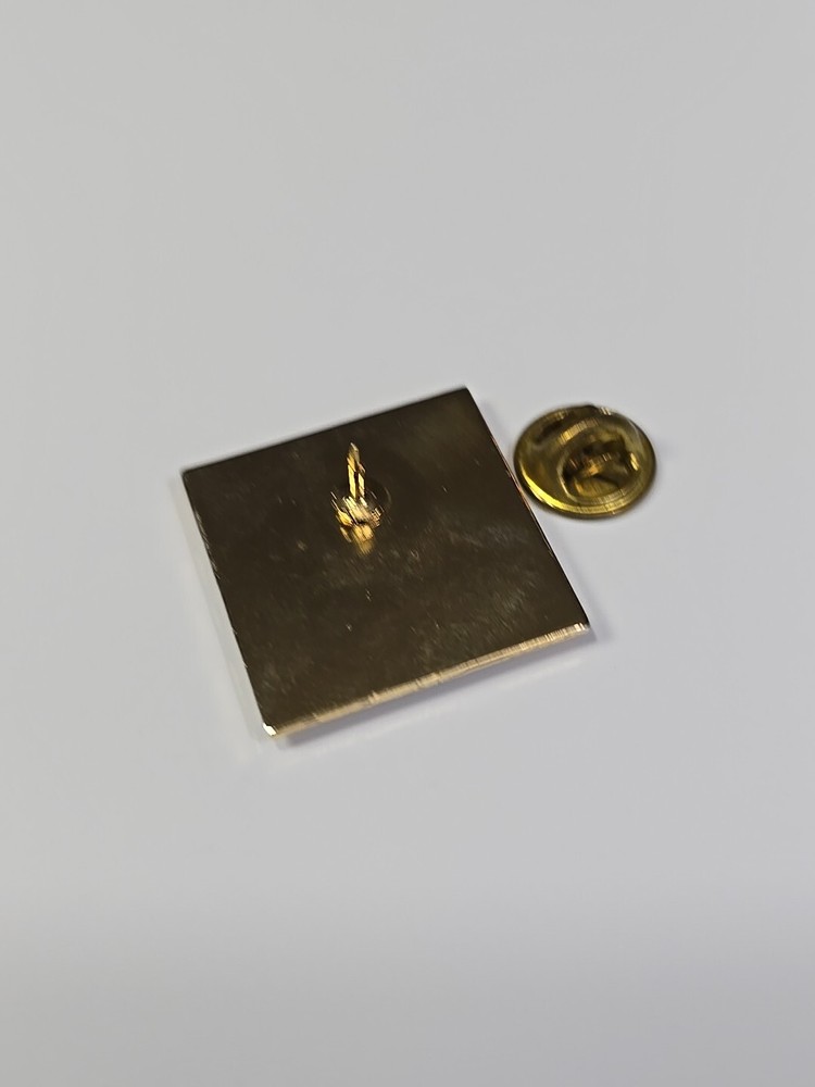 Montana Women's Run 2003 Lapel Pin