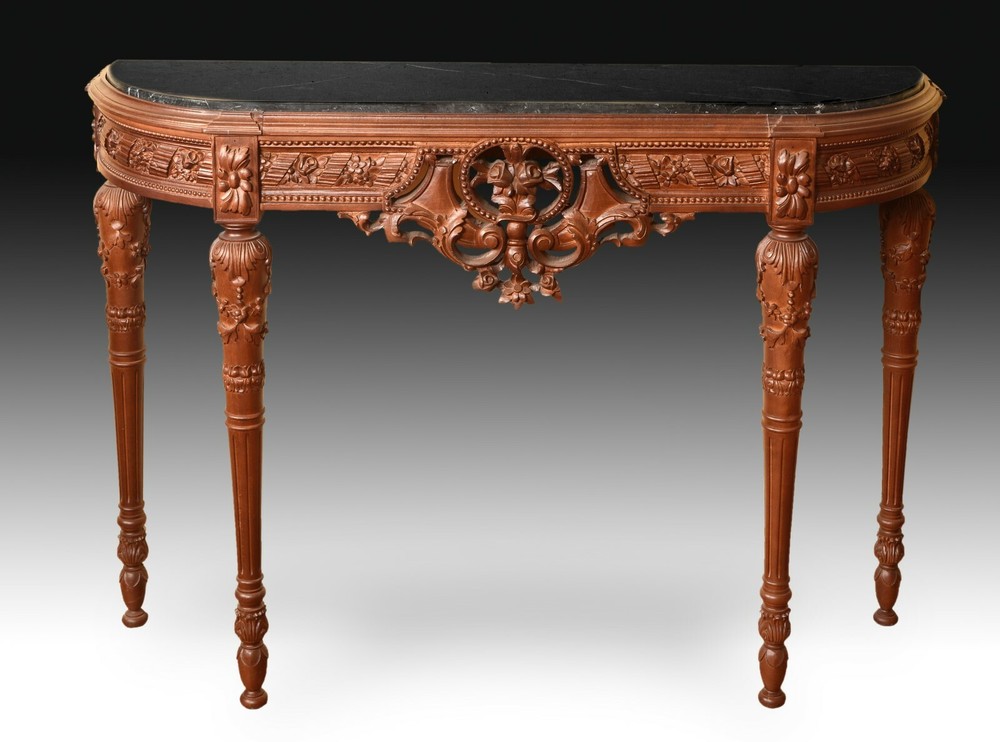 Side table. Wood. 20th century.