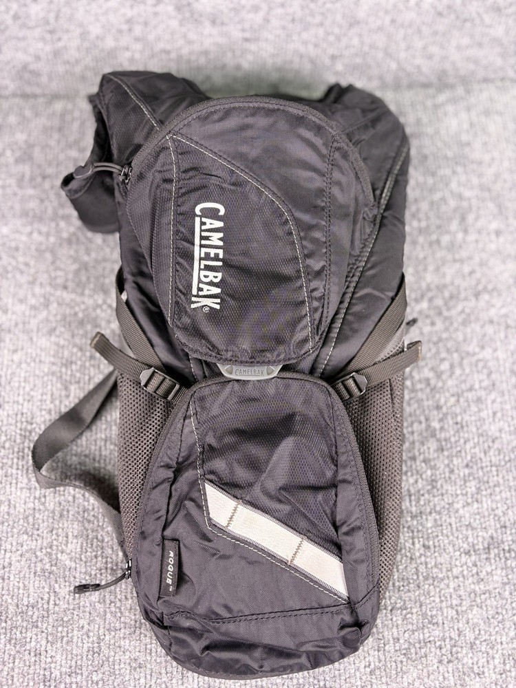 CamelBak Rogue Light 7 Hydration Pack70 Oz Black