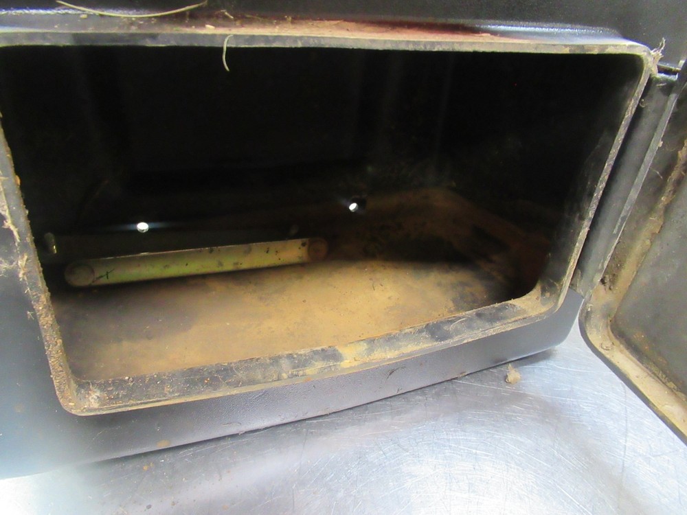 2005 Arctic Cat 500 4x4 Auto TRV storage box/toolbox