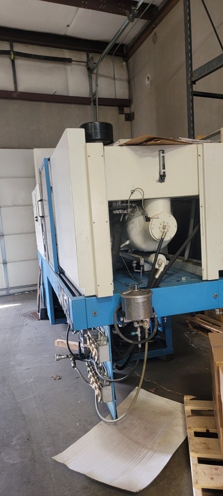 90T Engel molding machine