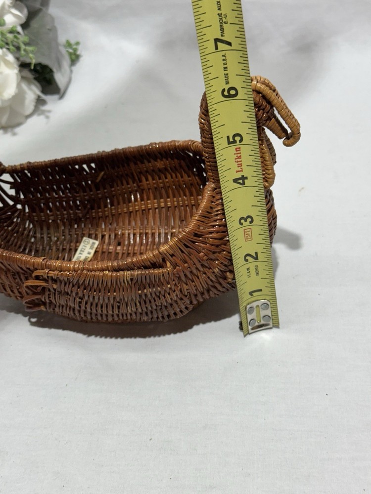 VTG Turkey Shaped Wicker Basket Table Decor Easter Or Fall Centerpiece Rustic