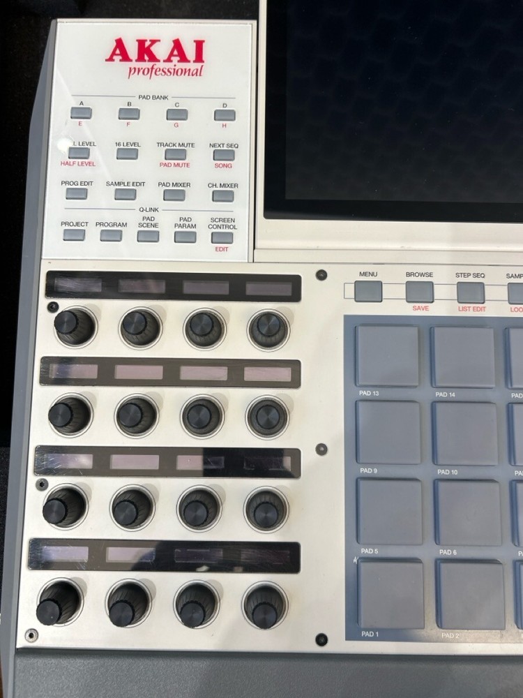 AKAI MPCX (SBL012313)