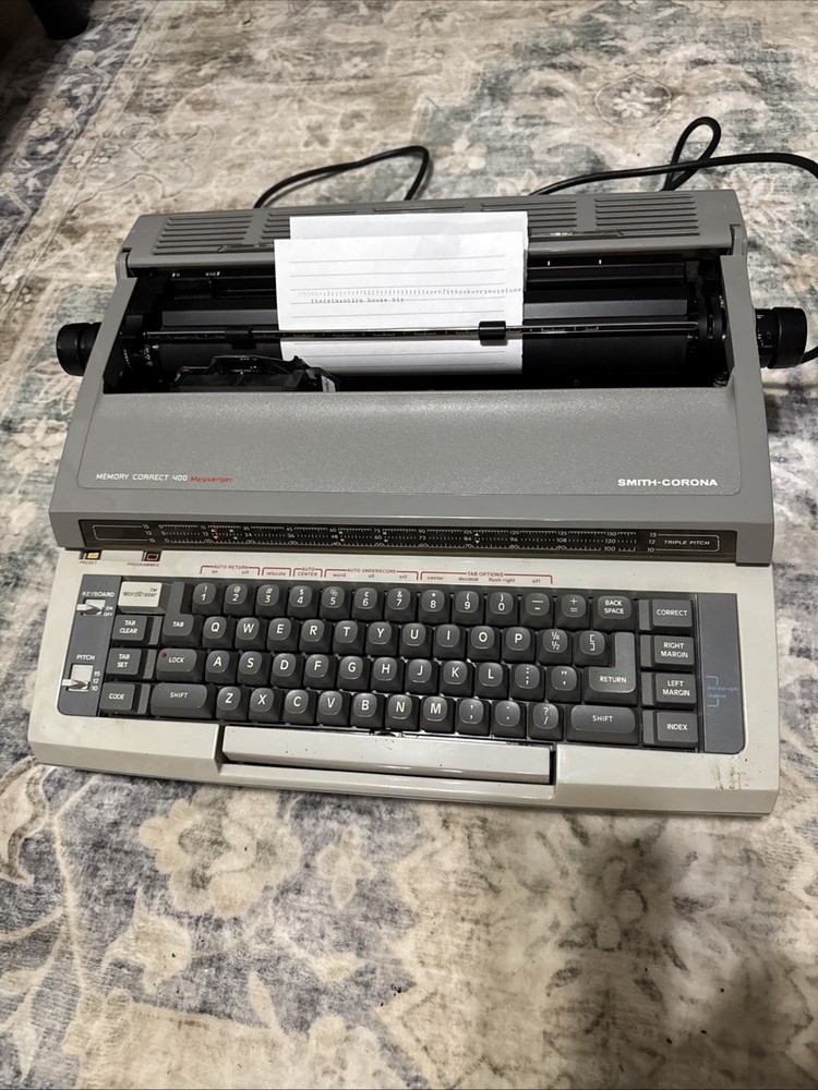 Smith Corona Memory Correct 400 Electric Typewriter With Case and Manual