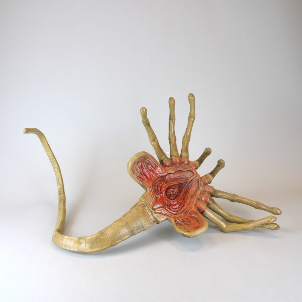 Facehugger Alien Life Size Replica by NECA