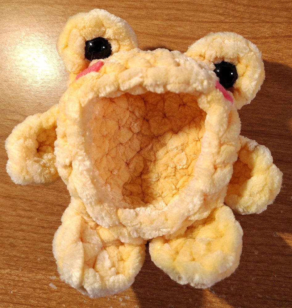 Tamagotchi Smart Yellow Frog Crochet Cover