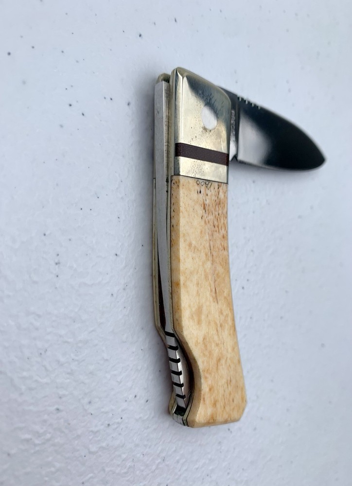 Vintage Precise Mountain Shadows Custom Scrimshaw Lockback Folding Knife