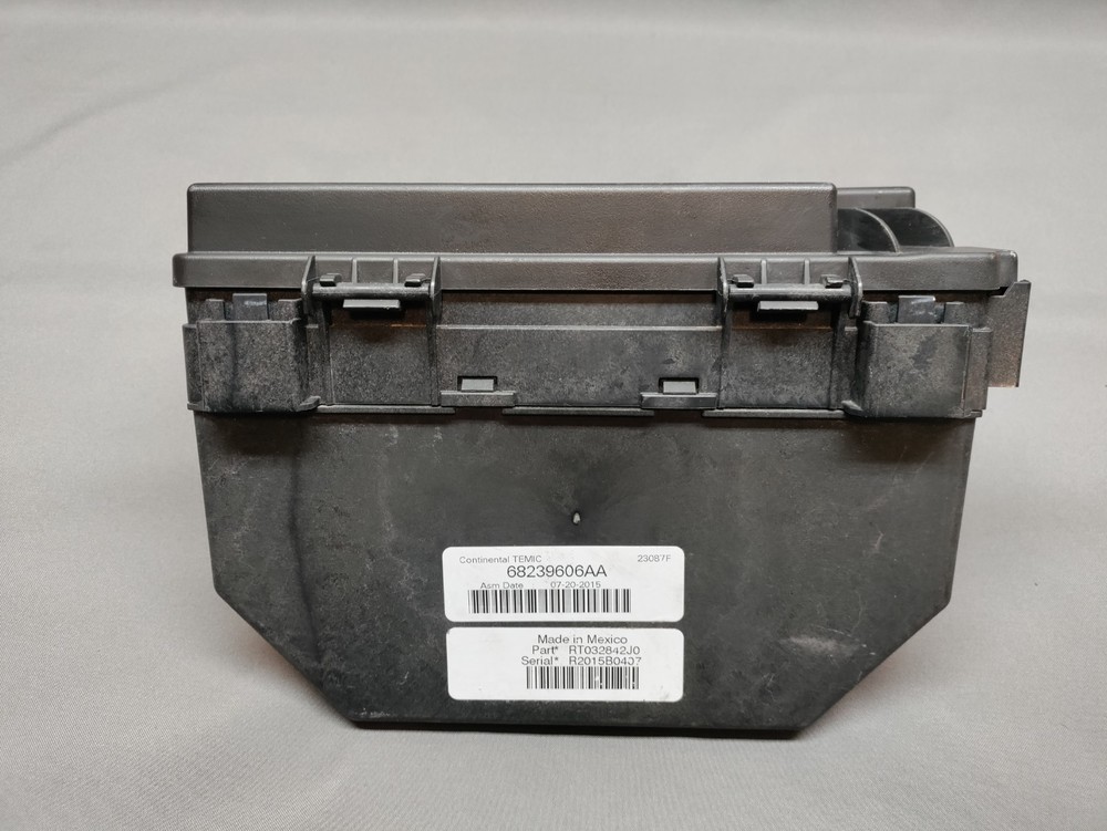 2015-2020 Caravan Multifunction Fuse Box 68239606AA
