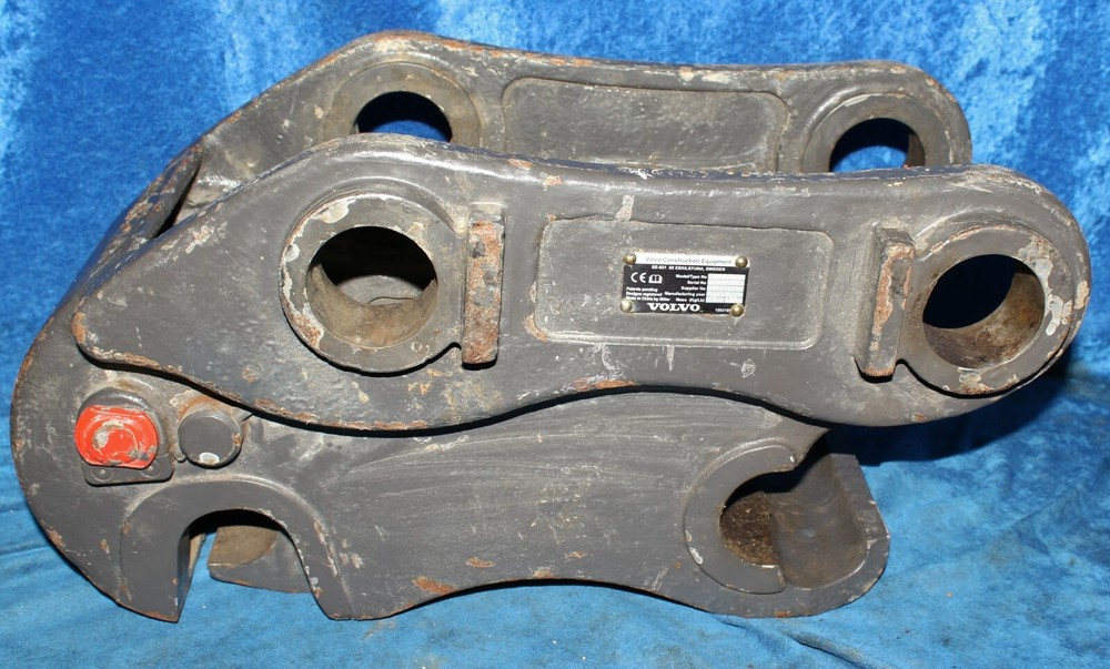 Volvo 8289325 Mechanical Quick Coupler With Coupler Pins Interface U08