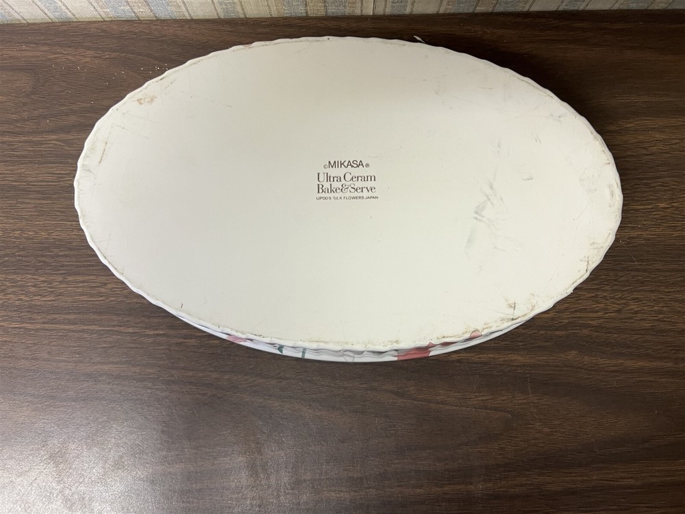 Mikasa Silk Flowers 12" Oval Baker