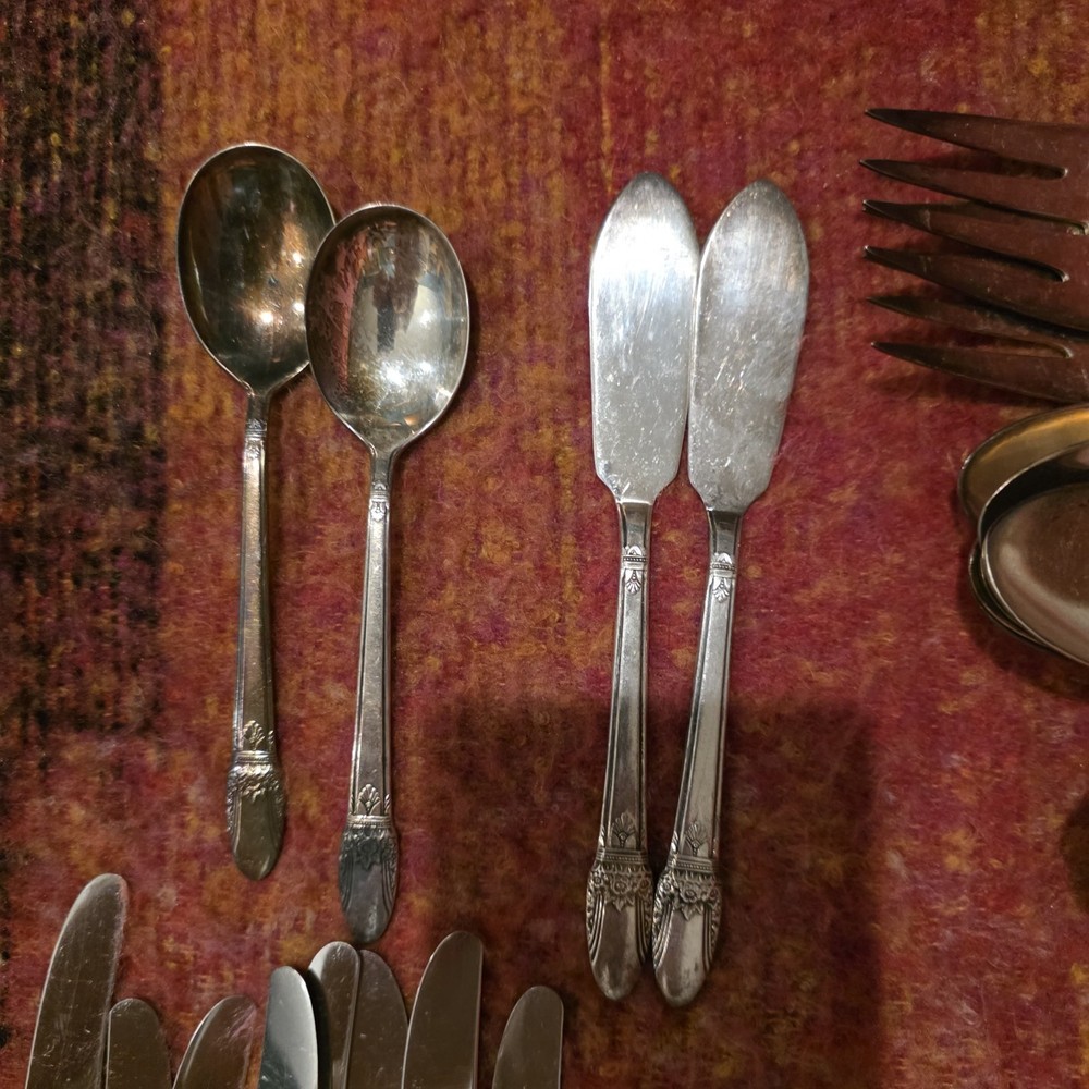 58 piece set 1847 Rodger Bros Silverplate Flatware First Love Pattern 1937-1973
