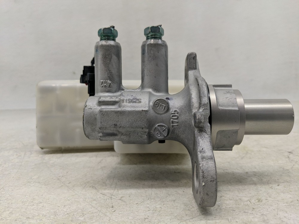 2009-2017 Gmc Acadia Brake Master Cylinder TYUQ9