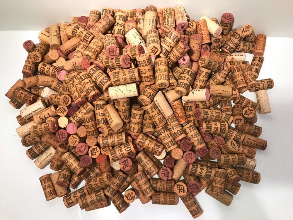 390 used wine bottle corks (approximately)