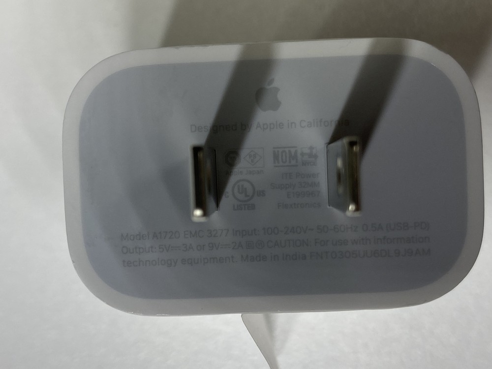 Apple Travel Adapter White