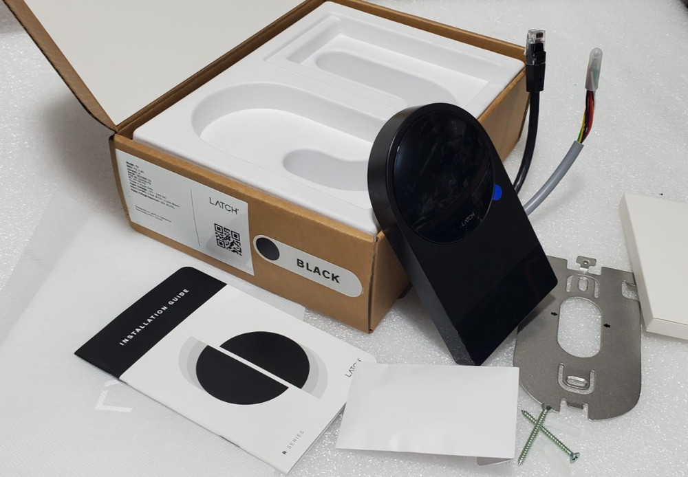 Latch R Series Model R2 Reader Black New.