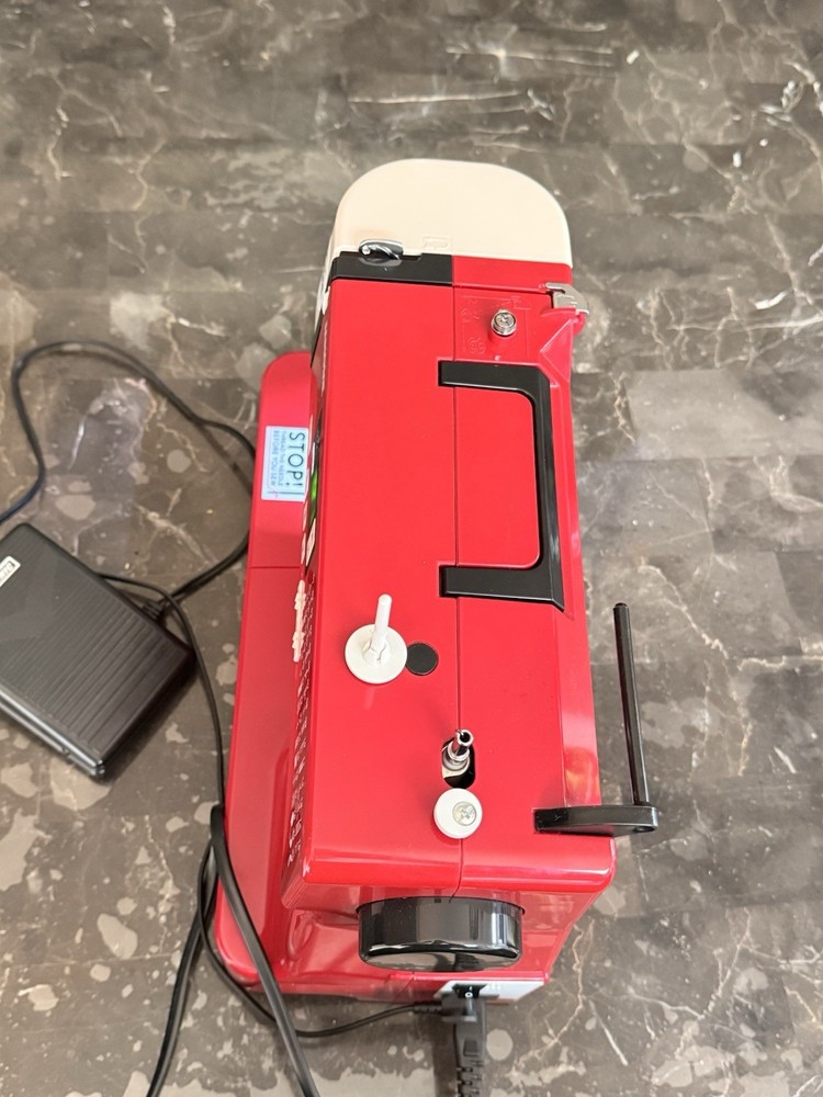 Janome Travel Mate 30 Computerized Sewing Machine TM30