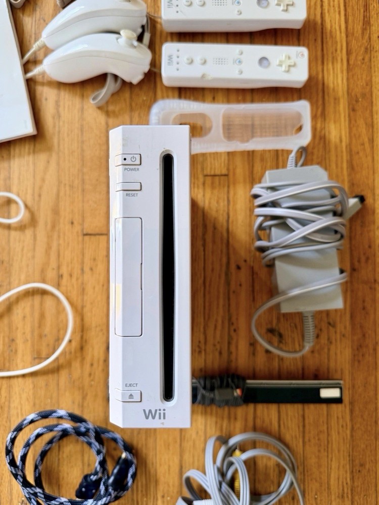 Nintendo Wii Starter Kit