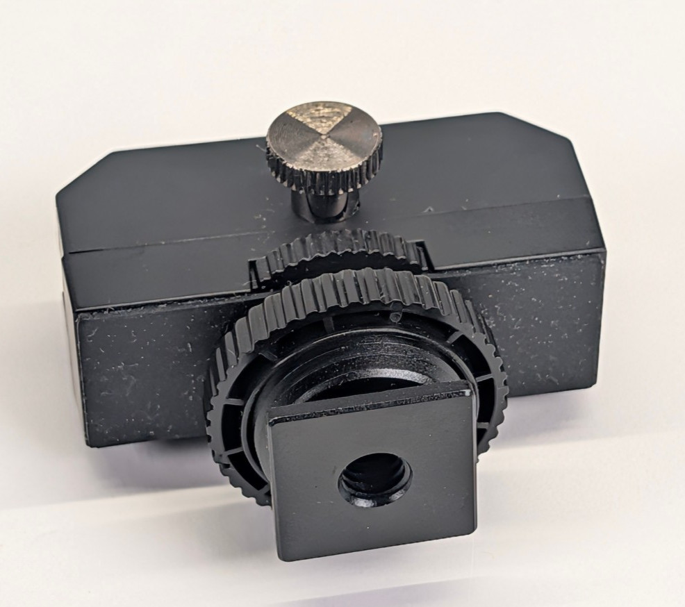 Aputure LED Light Mount Adapter – M9 Style / Cold Shoe 1/4”-20