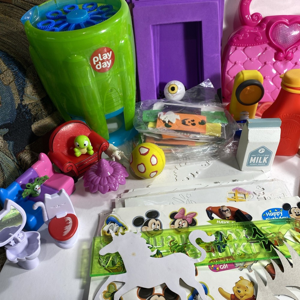 various toy lot 20 Plus Including A Working Bubble Machine With Bubbles