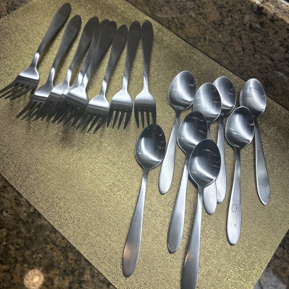 Oneida MOONCREST Satin Finish 16 Pcs 8 Dinner Fork 8 Teaspoon