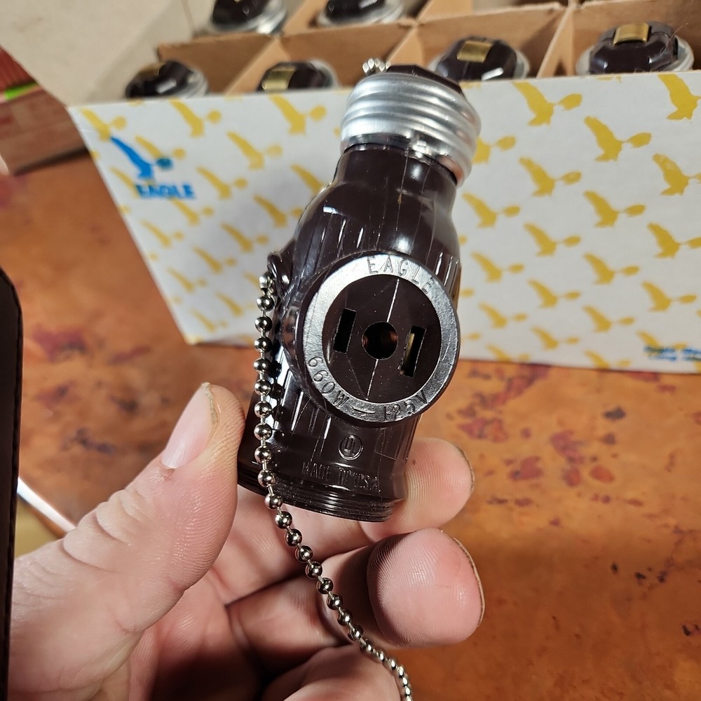 10 Eagle Bakelite Socket Adapters With Pull Chain USA Vintage polarized 718B