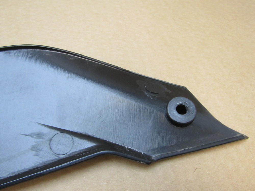 Benelli BN 125 2022 left centre fairing panel (13069)