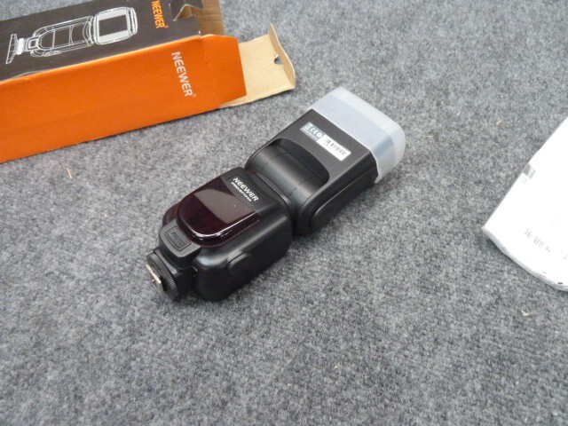 Neewer Speedlight NW 620 GN/58 Flash Attachment