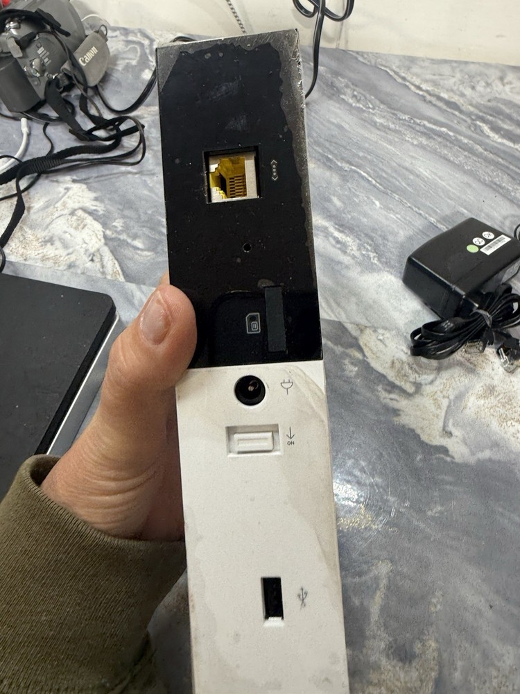 Adobe Security System 104010/E USB ETHERNET 12vDC