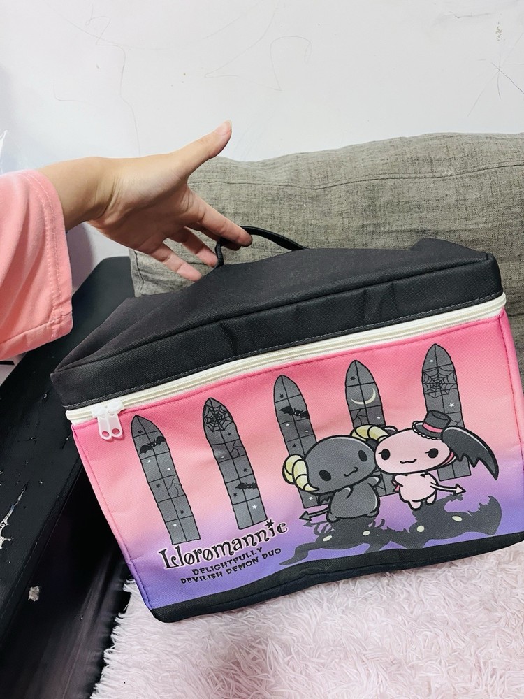 Lloromannic storage bag