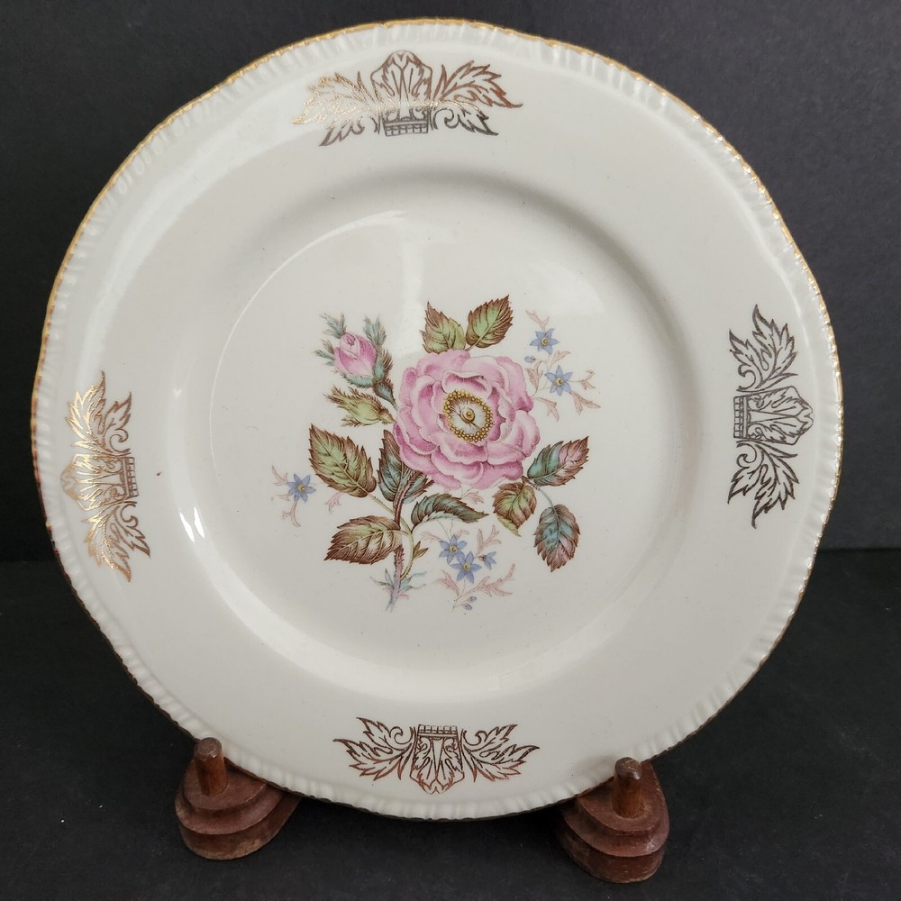 Queen Esther By Homer Laughlin 4 Pc. Place Setting