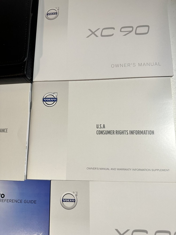 2016 Volvo XC90 Owner's Manual Set