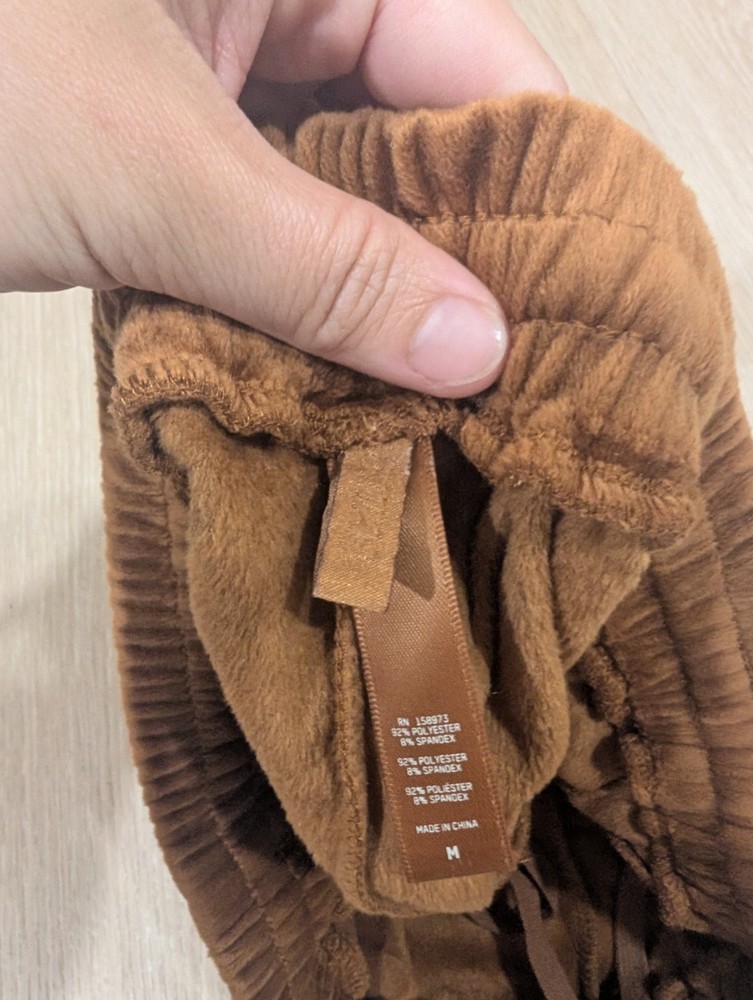 SKIMS Velour Joggers in Copper, Size Medium
