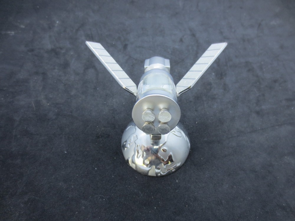 Satellite Clock - Sanis Quartz - 20 Years in Microspace - Rare