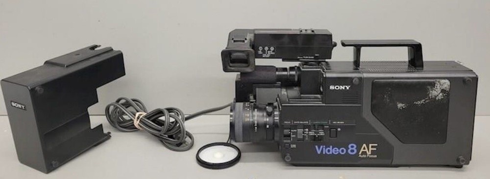 Sony Video 8 AF Auto Focus Handheld Tape Camcorder - Powers On