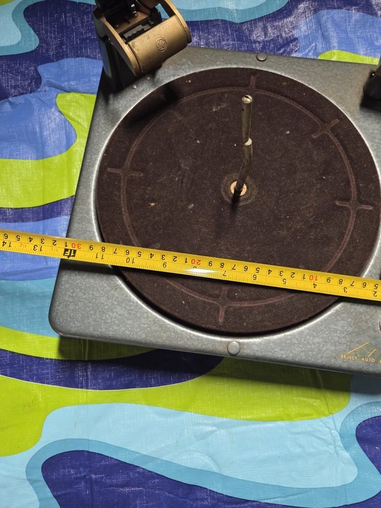 General Electric Record Player Turntable. Not Working. See Pics