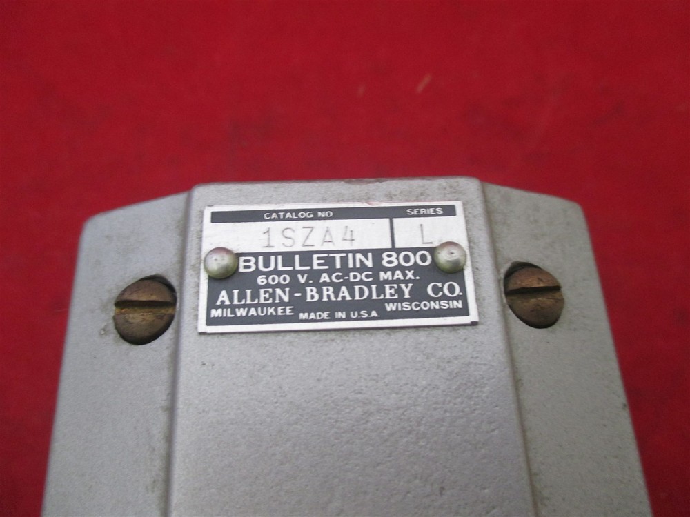 Allen-Bradley 1SZA4 Push Button Station new