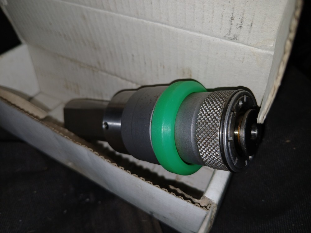Floating Clutch Tap holder